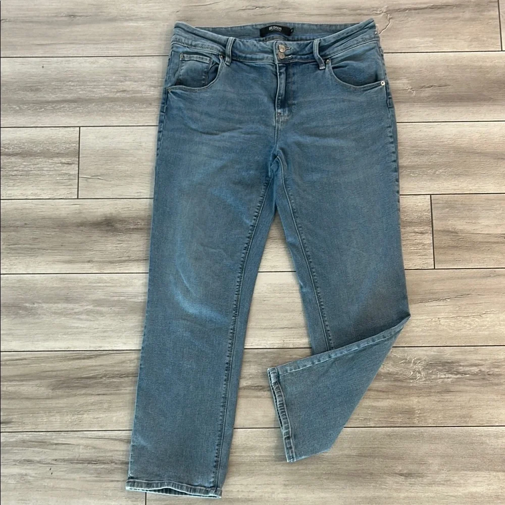 Hudson 1811754 slim straight jeans size 12